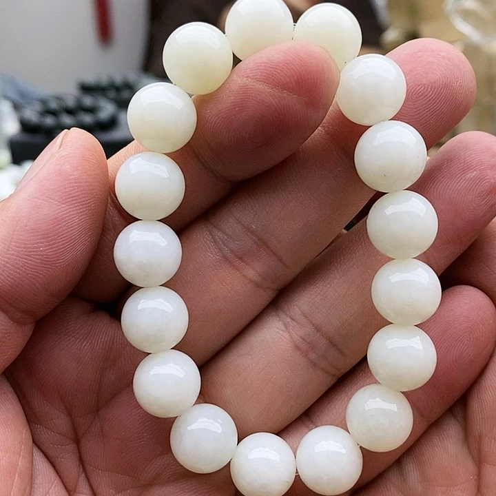【闪购商品】未镶嵌手链和田玉12白