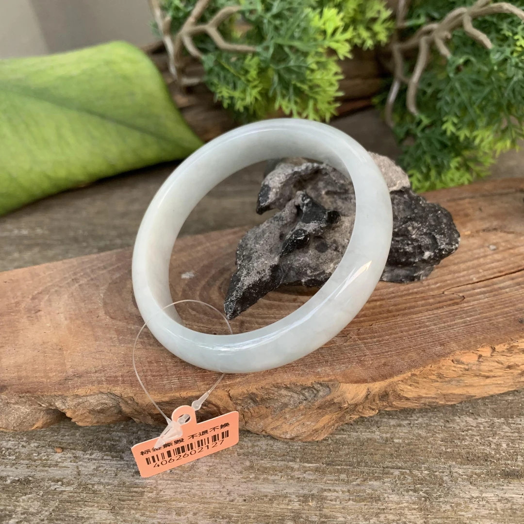 送妈妈的玉镯子56飘花糯种翡翠手镯2127果绿翡翠手镯翡翠天然手镯