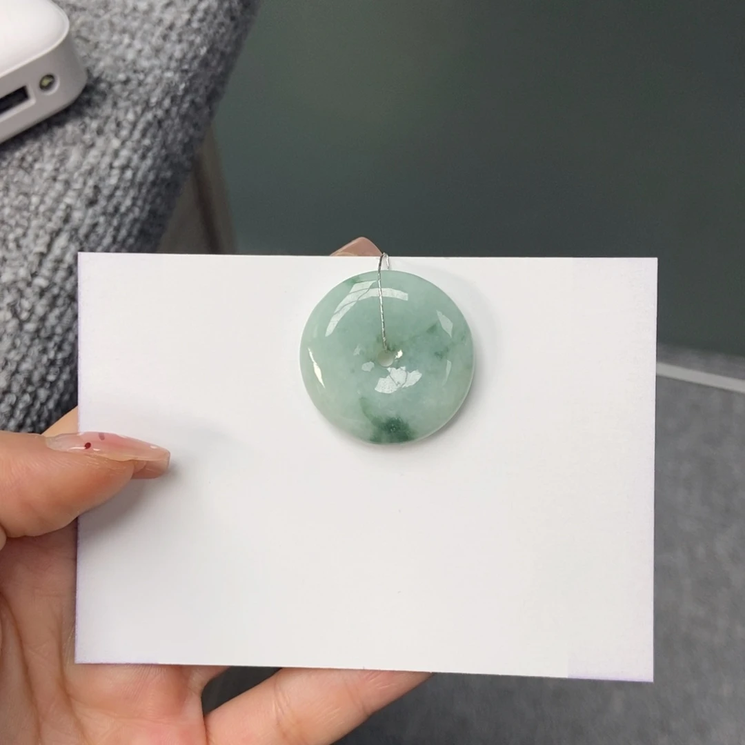 翡翠颈饰未镶嵌天然翡翠