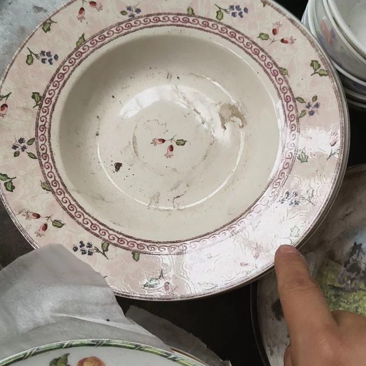 陶瓷盘子碗啥都有