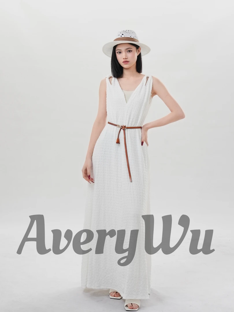 老吴的衣橱【白噪音】极简V领连衣裙长裙露肩背心裙夏季裙子Q558