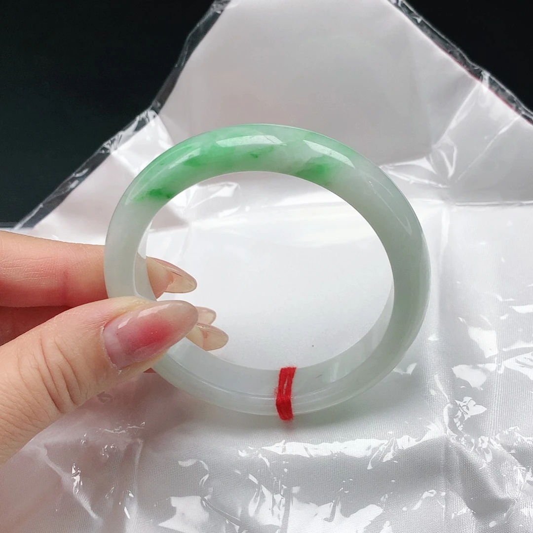 翡翠手镯未镶嵌翡翠356