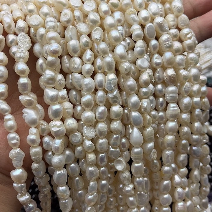 玛瑙/玉髓未镶嵌珠宝半成品一条6-7mm左右巴洛克珍珠