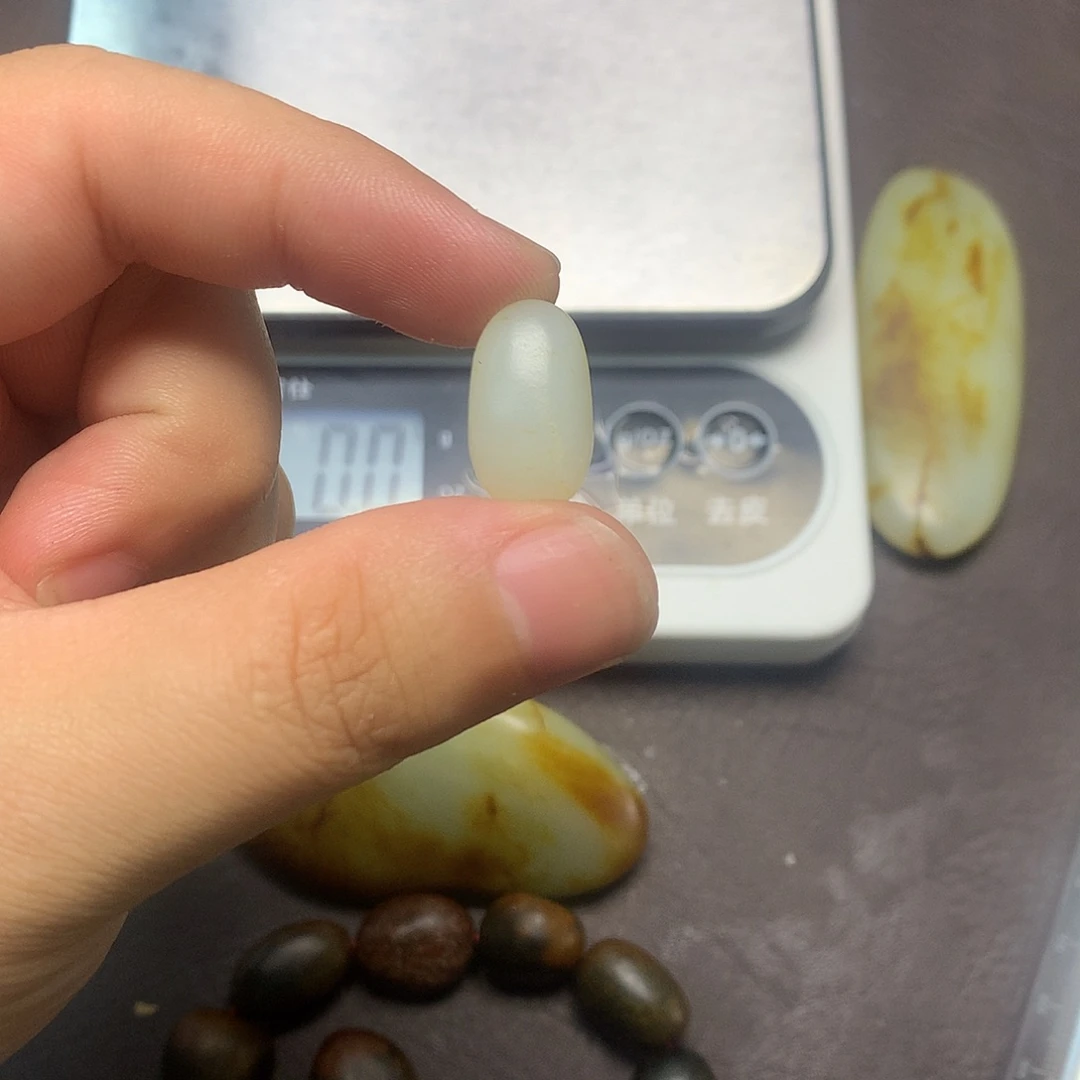 和田玉（糖玉）未镶嵌挂件