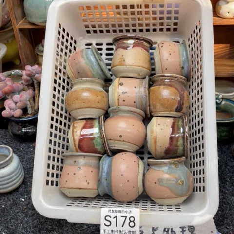 紫砂花盆微瑕178口量3.5左右