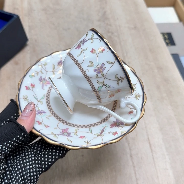 瓷片噗哈哈哈哈哈哈哈