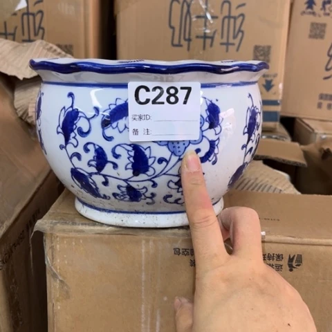 瓶五*兔瑕疵瓷片。。。。。。。。。。。。。。