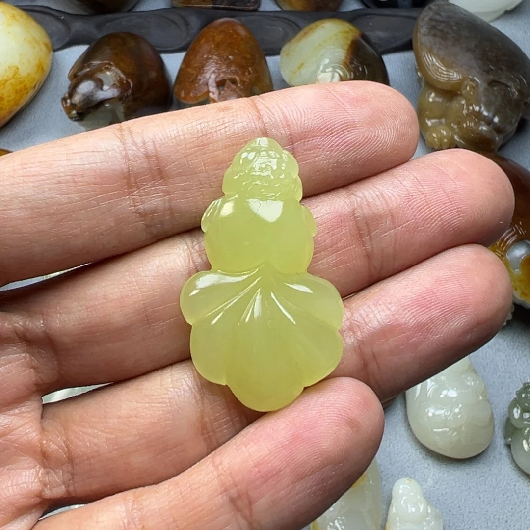 和田玉未镶嵌挂件