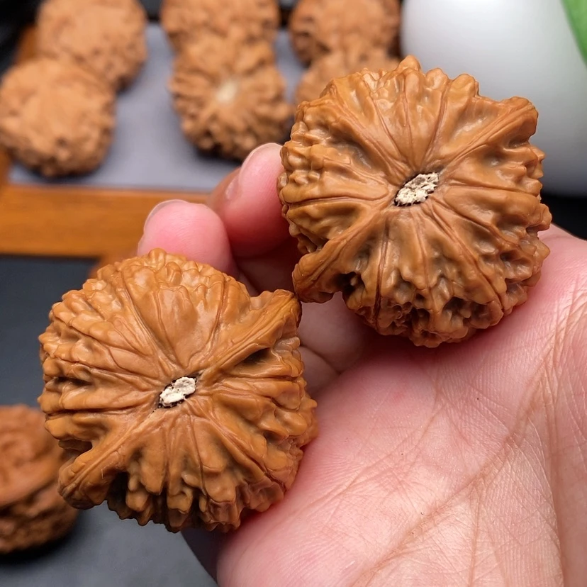 【闪购商品】文玩核桃把件金麒麟40.5