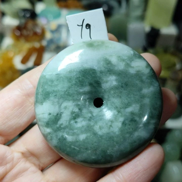 岫玉未镶嵌平安扣