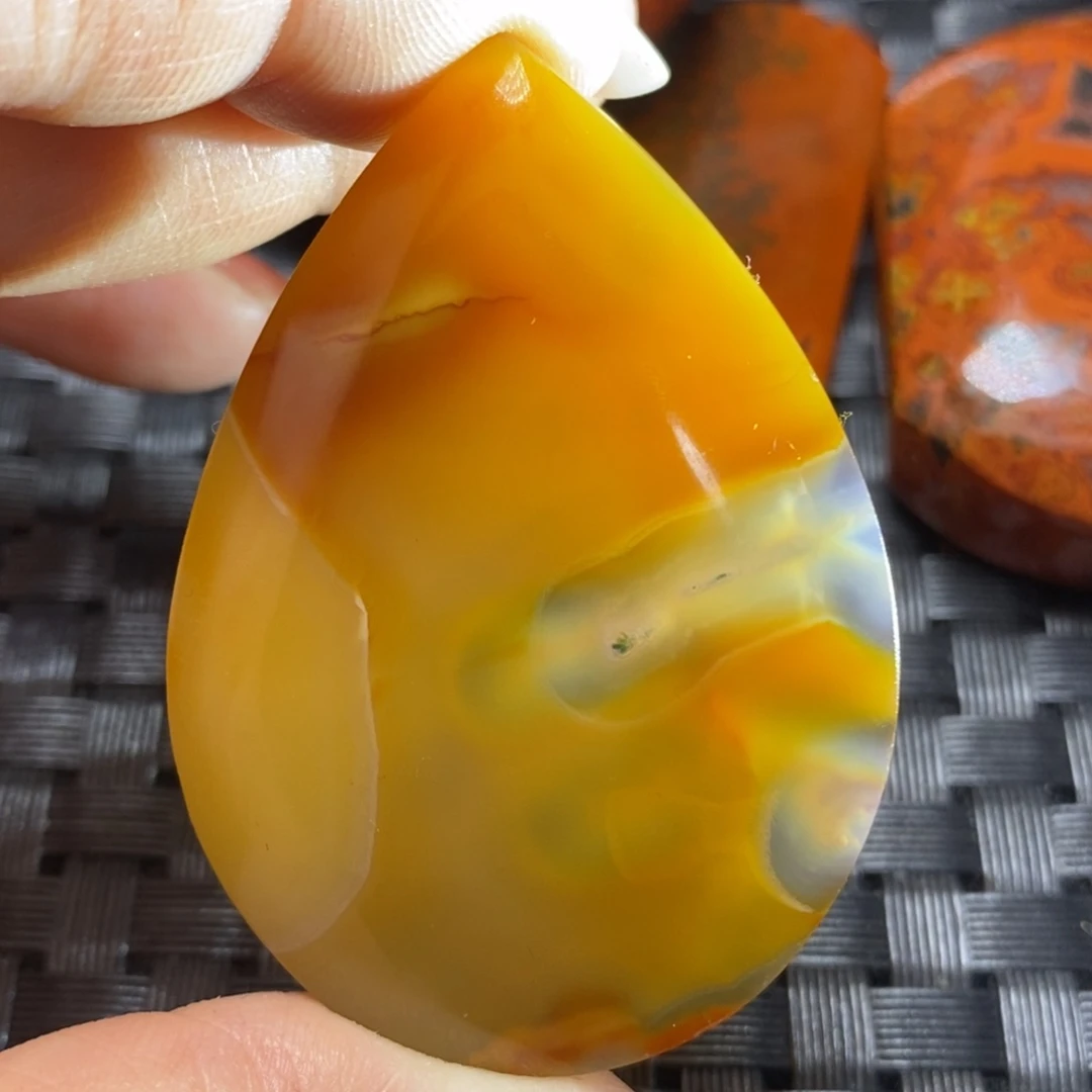 玛瑙/玉髓挂件未镶嵌