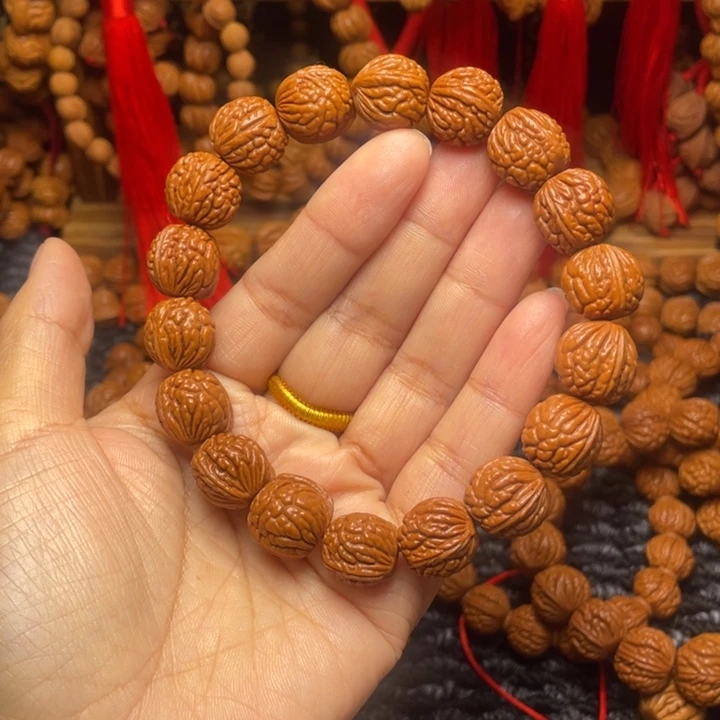 木质类龙纹桃枭挂件