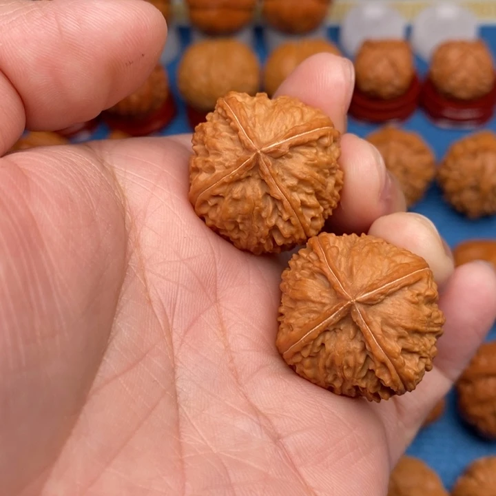 把件文玩核桃正四棱