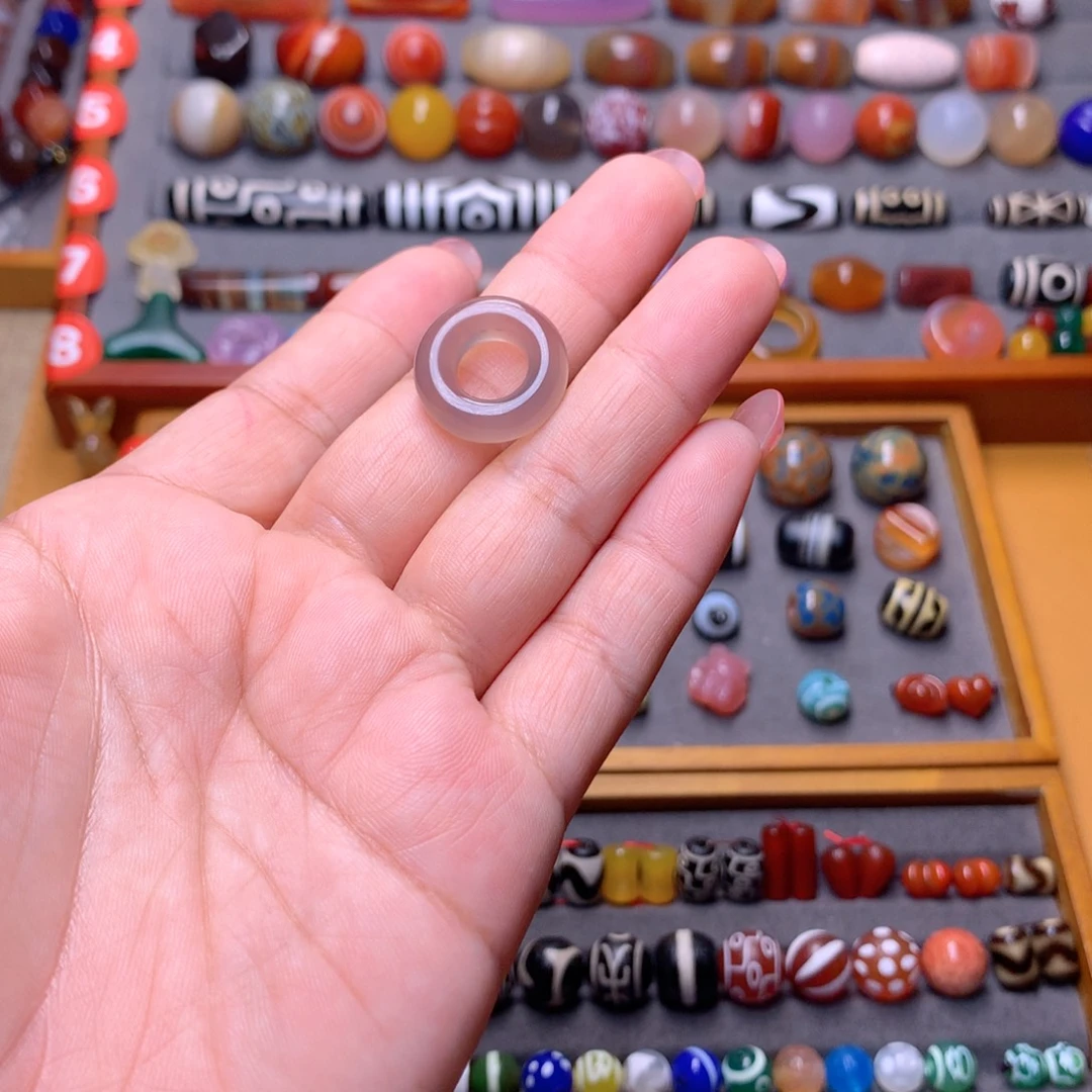 北***星未镶嵌颈饰玛瑙/玉髓