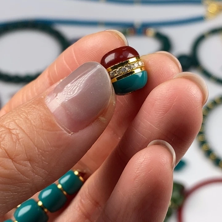 L***李玻璃颈饰汉堡珠蓝绿