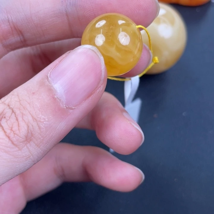 琥珀裸石未镶嵌天然92