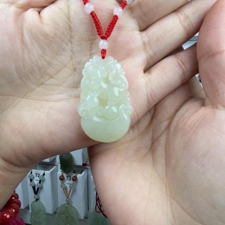 和田玉未镶嵌颈饰