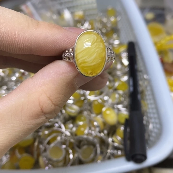 银S925镶嵌蜜蜡裸石戒指