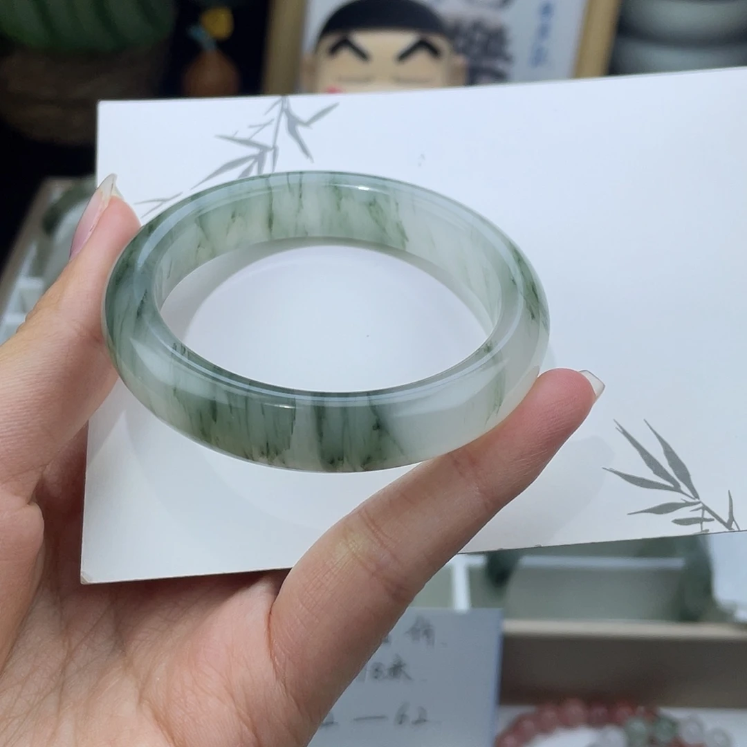 石英质玉（天山翠）未镶嵌手镯52圈口