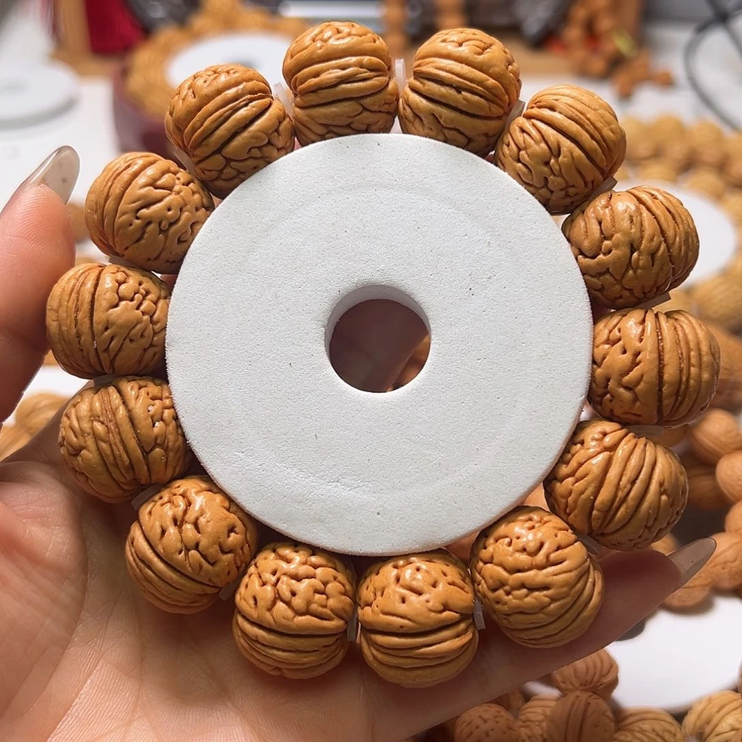 桃核吊坠苹果园21