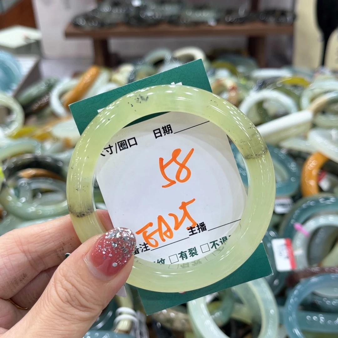 未镶嵌蛇纹石玉手镯手镯