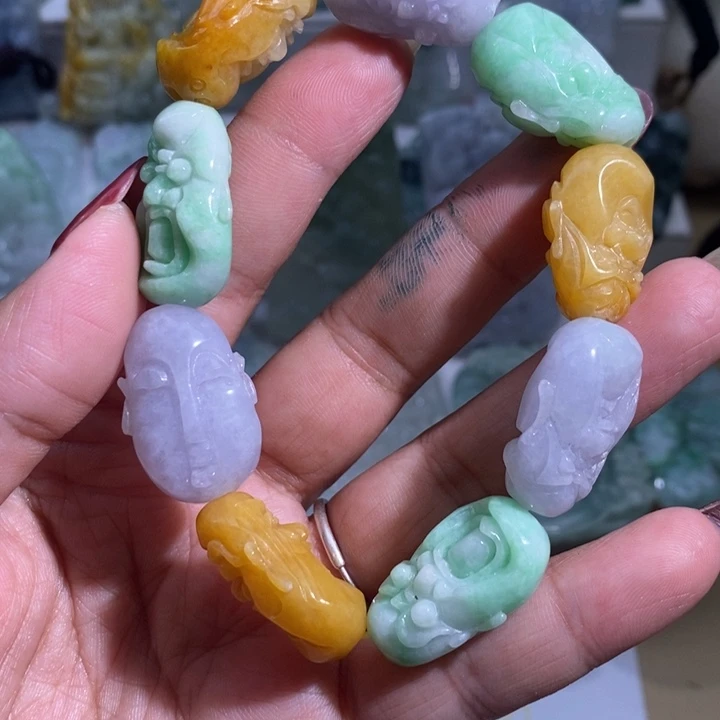 【闪购商品】翡翠挂件未镶嵌十八罗汉