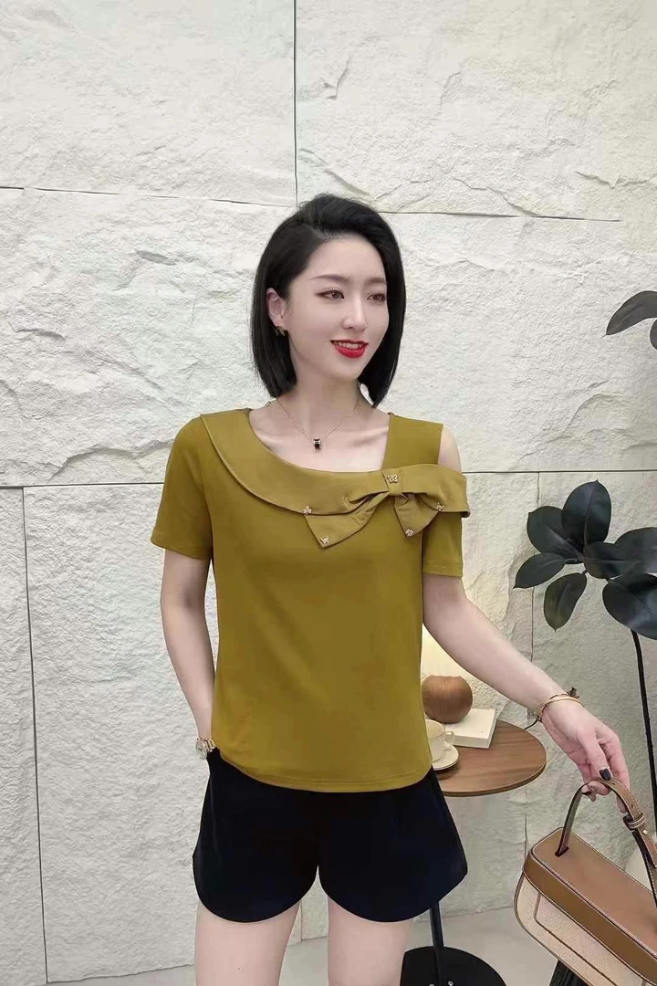 宜美多家 时尚蝴蝶结领单露肩显瘦上衣959