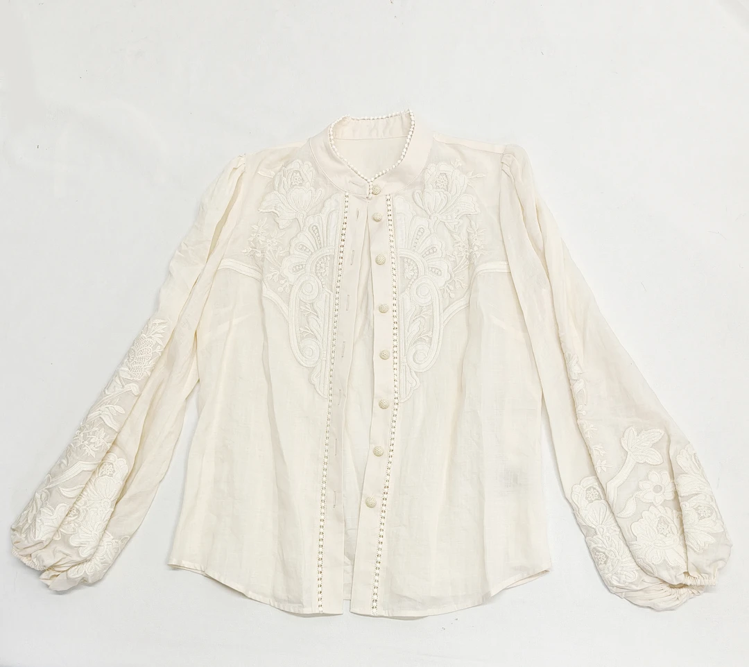 [云尚]2025春季设计感白色绣花长袖女衬衣