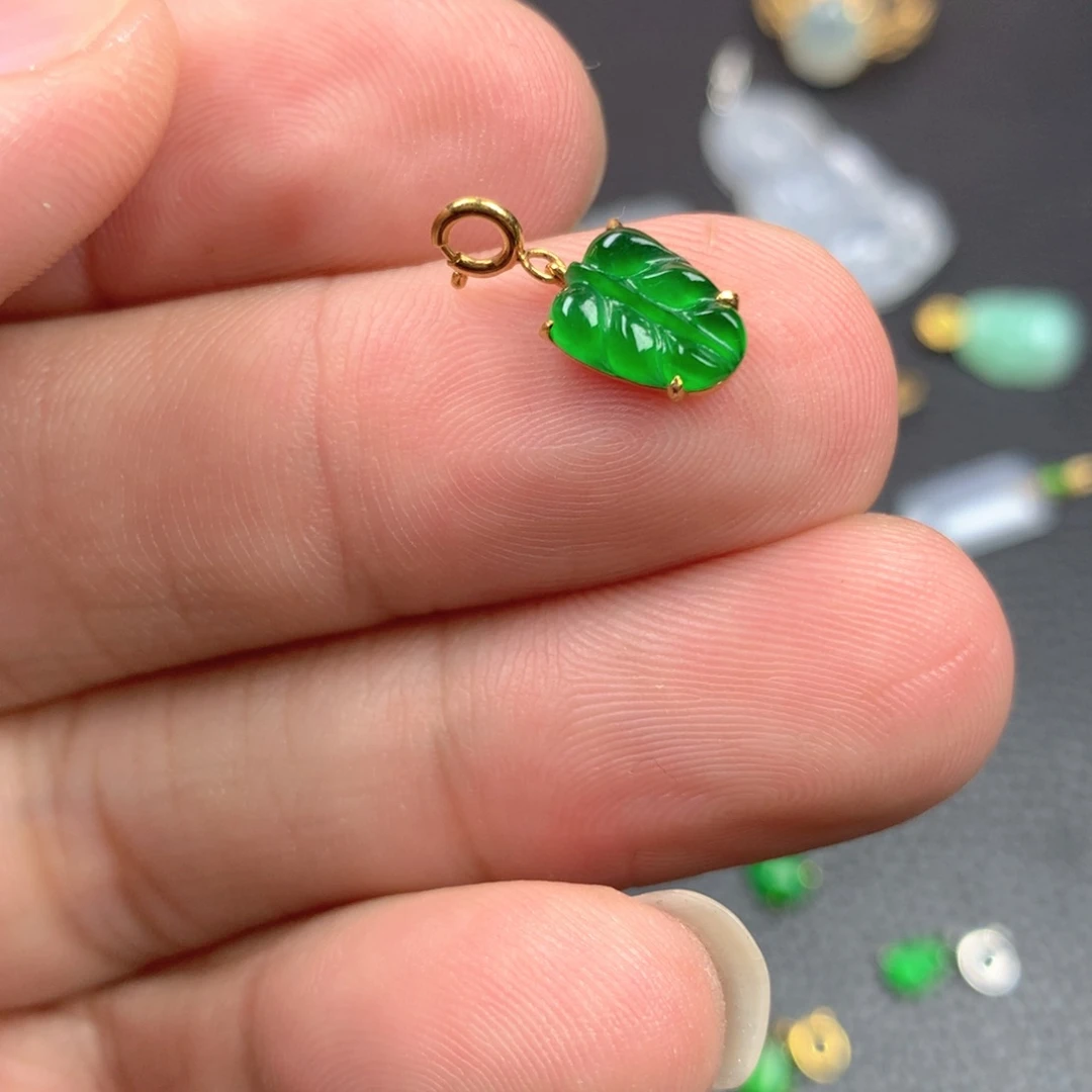 【闪购商品】翡翠18K金镶嵌颈饰翡翠