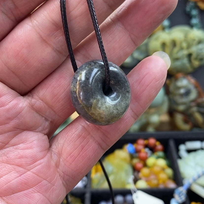 【闪购商品】未镶嵌蛇纹石玉吊坠