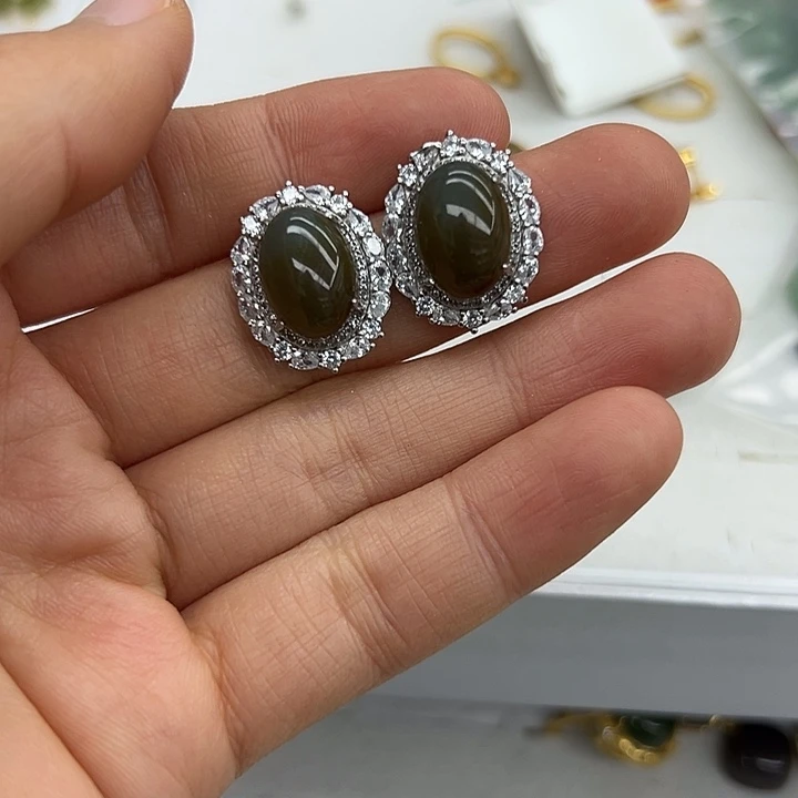 阳***下和田玉银S925镶嵌耳饰