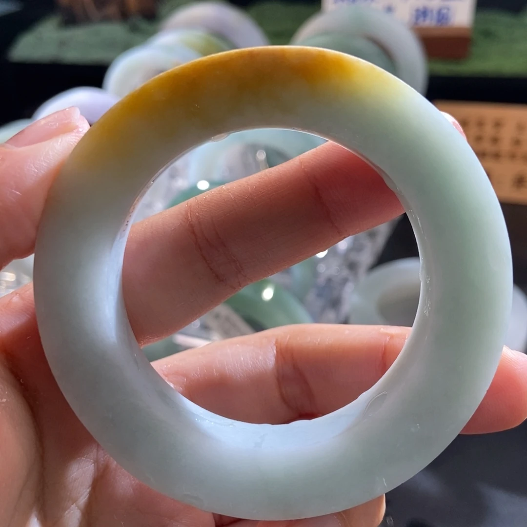 仔***宝未镶嵌翡翠手镯定制翡翠