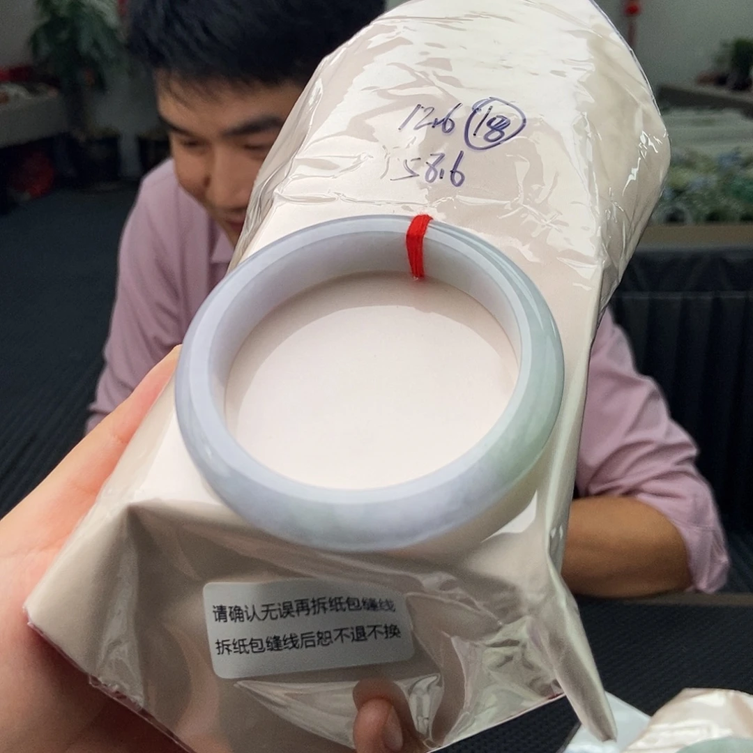 未镶嵌手镯翡翠拍一发一