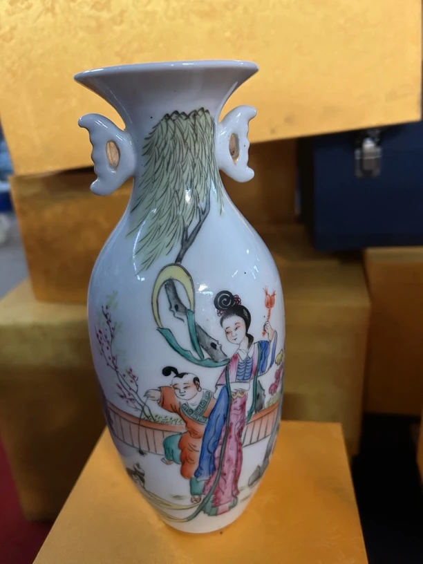 景德镇陶瓷人物花瓶代拍链接