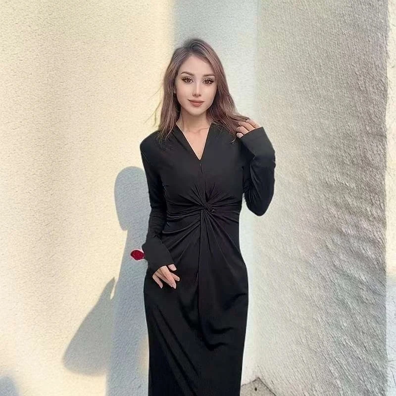 982福利款新款时尚黑色显瘦气质V领女装连衣裙