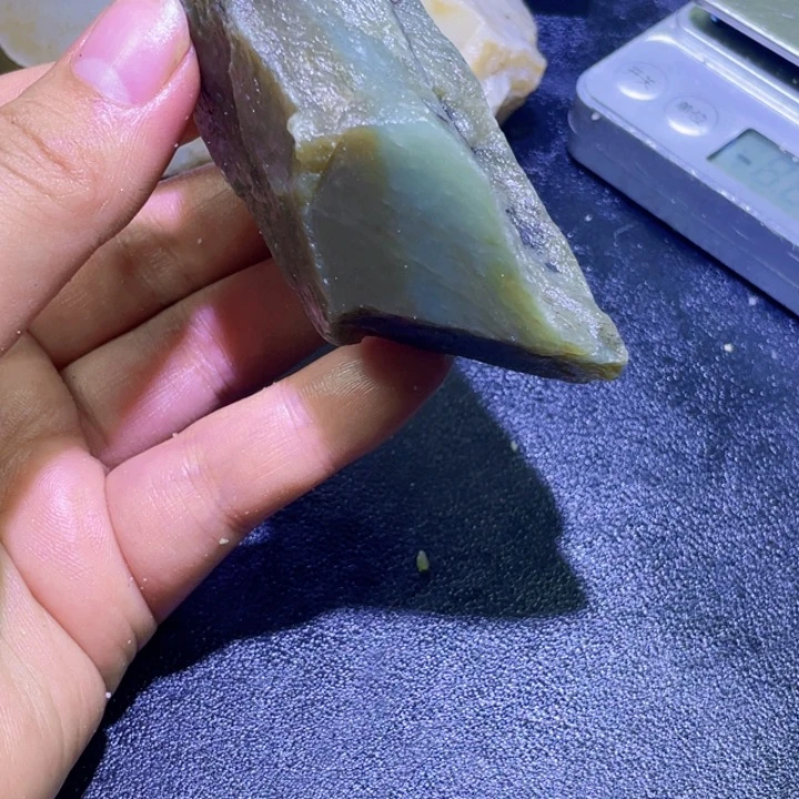未镶嵌和田玉珠宝半成品