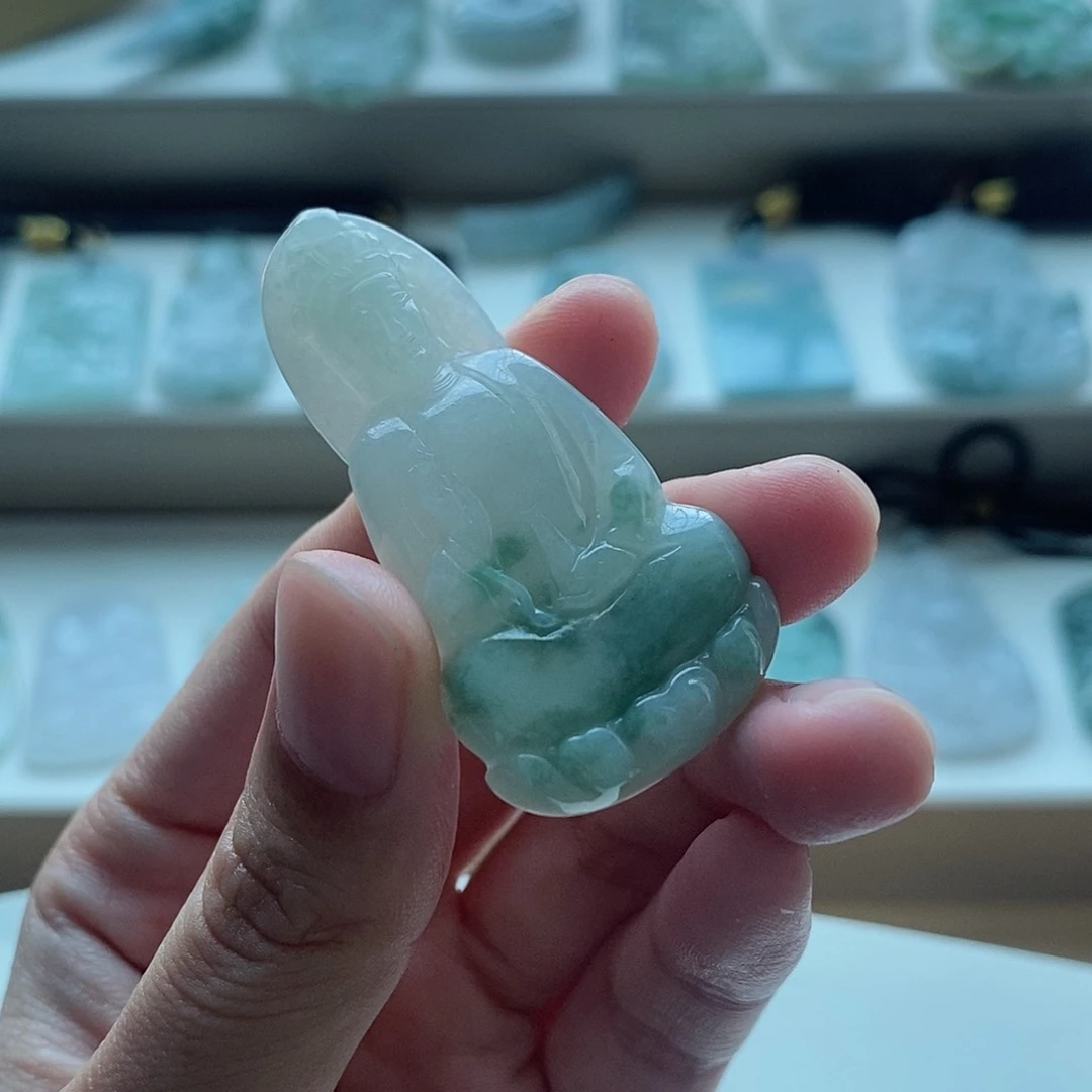 【闪购商品】翡翠未镶嵌颈饰