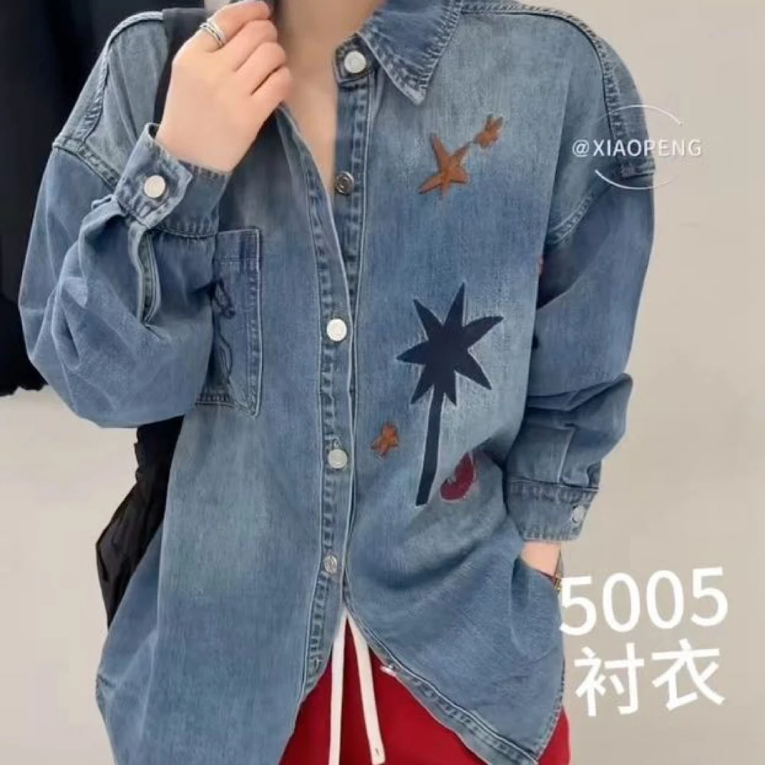 5005翻领单排扣长袖牛仔衬衫拼接正肩设计时尚上衣