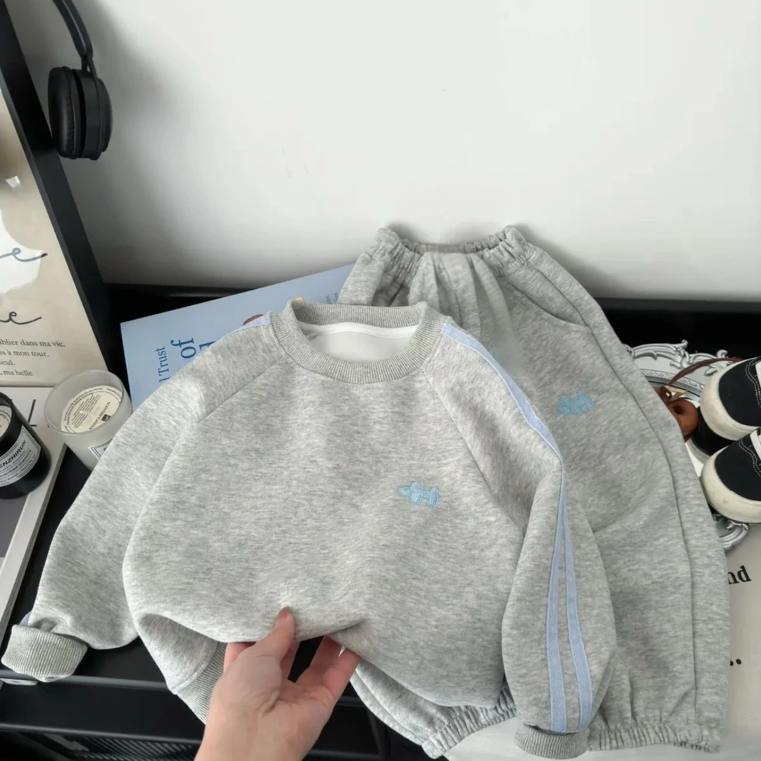 春秋季新款（刺绣）儿童洋气潮流卫衣圆领套头套装