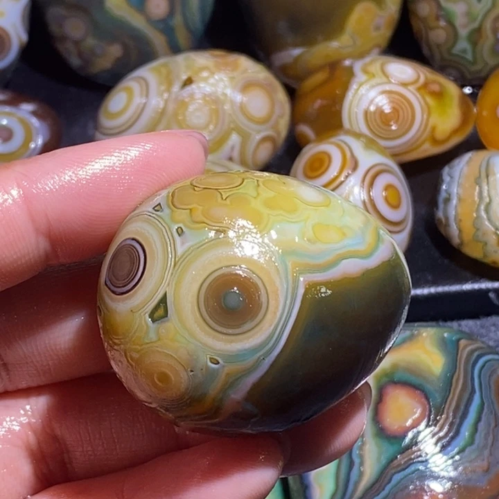 玛瑙/玉髓未镶嵌珠宝奇石109