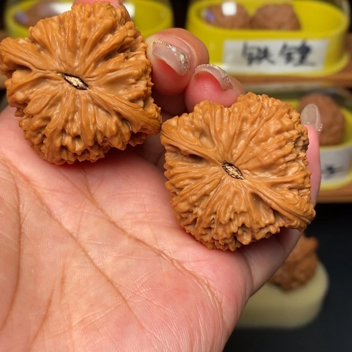 T***s吊坠文玩核桃43全品南疆石