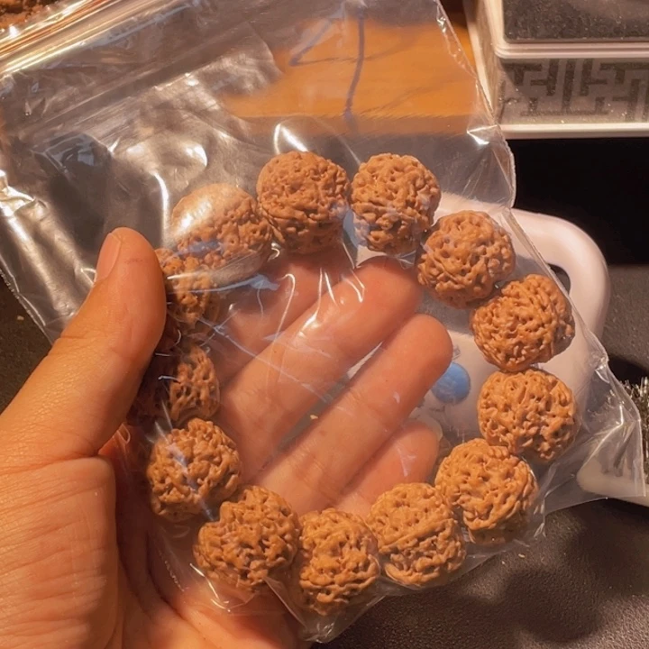 这***是手串金刚菩提这个