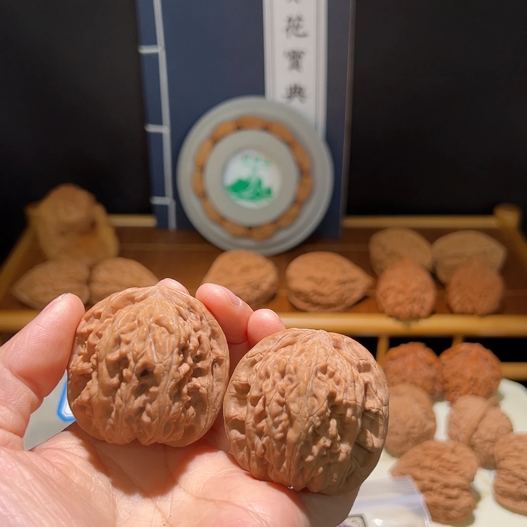 二***子把件文玩核桃气壮山河