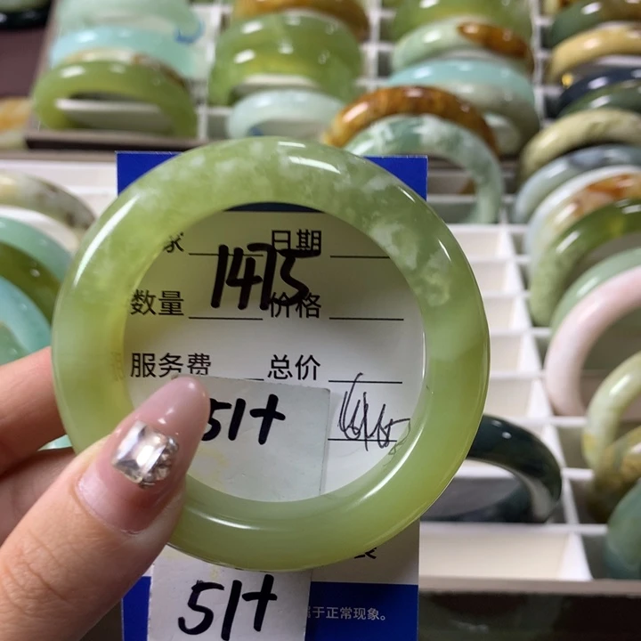 蛇纹石玉手镯未镶嵌1475