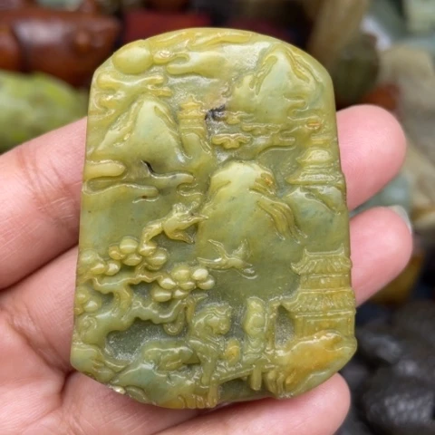 蛇纹石玉未镶嵌颈饰19