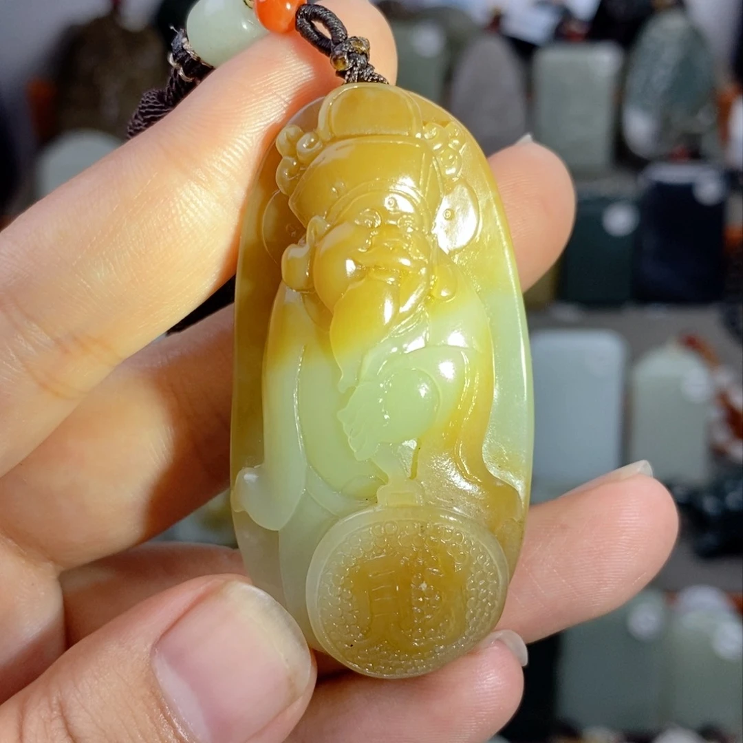 颈饰未镶嵌和田玉（糖玉）