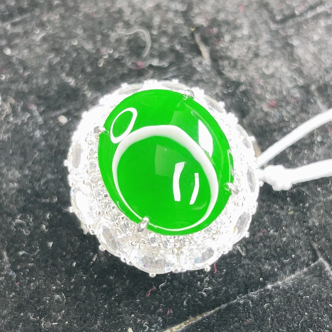 翡翠未镶嵌颈饰38