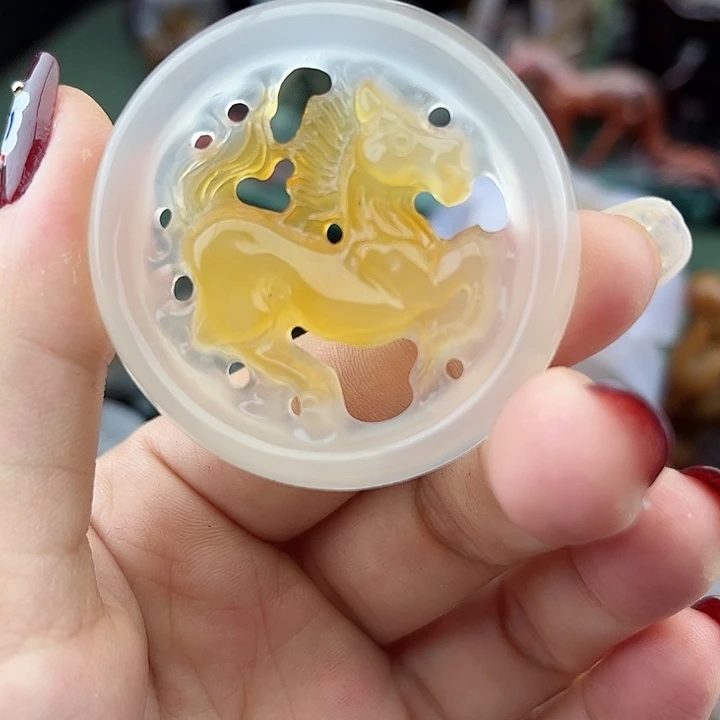 玛瑙手饰未镶嵌锅*