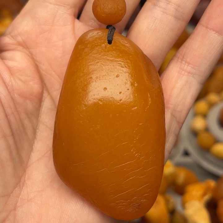 琥珀未镶嵌裸石天然蜜蜡手串