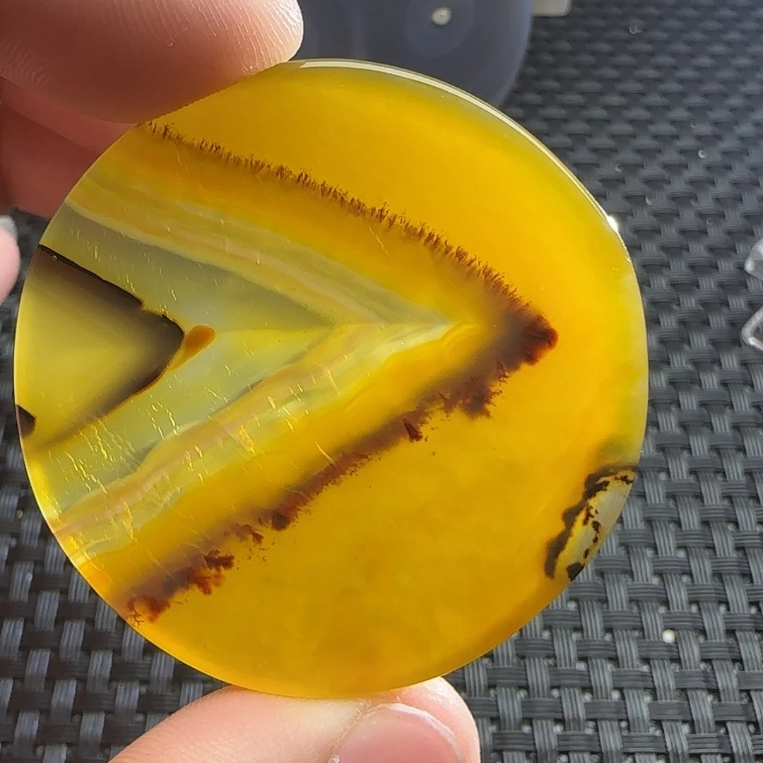 玛瑙/玉髓颈饰未镶嵌江**媒